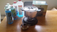 ensemble a fondue +  combustible + assiettes a fondue