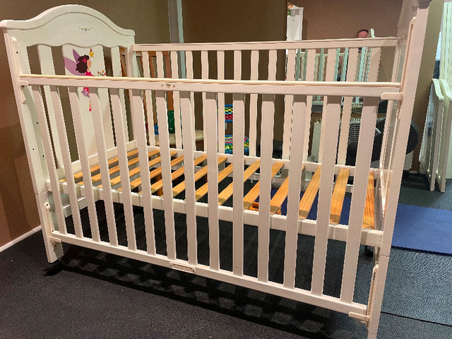 Baby Cot/Crib dans Berceaux  à Ville de Montréal - Image 3