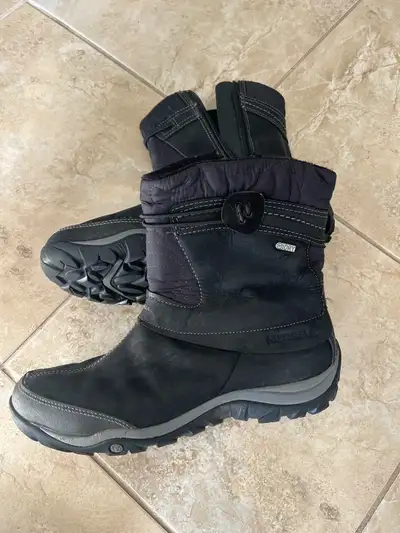 merrell women boots 8,5, View more