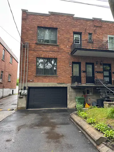 Spacious 2 bedroom duplex with den ndg/cdn