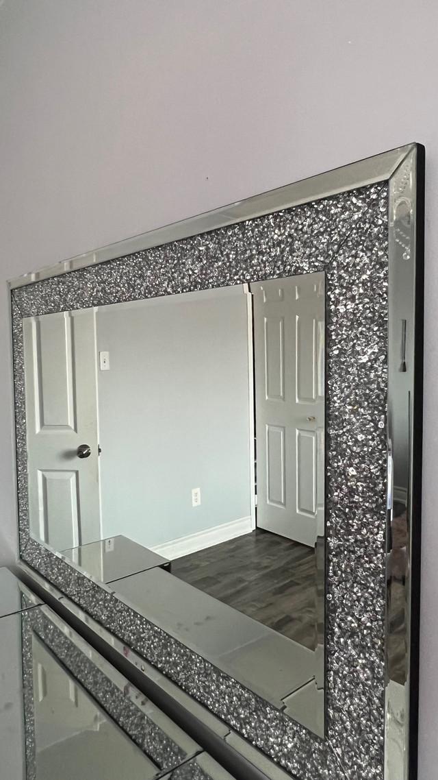 Elegant full length mirror in Home Décor & Accents in Oakville / Halton Region - Image 2