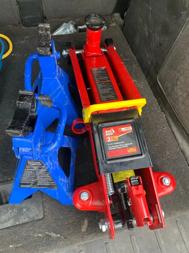 3 ton suv jack and stands  in Other in Saskatoon - Image 2