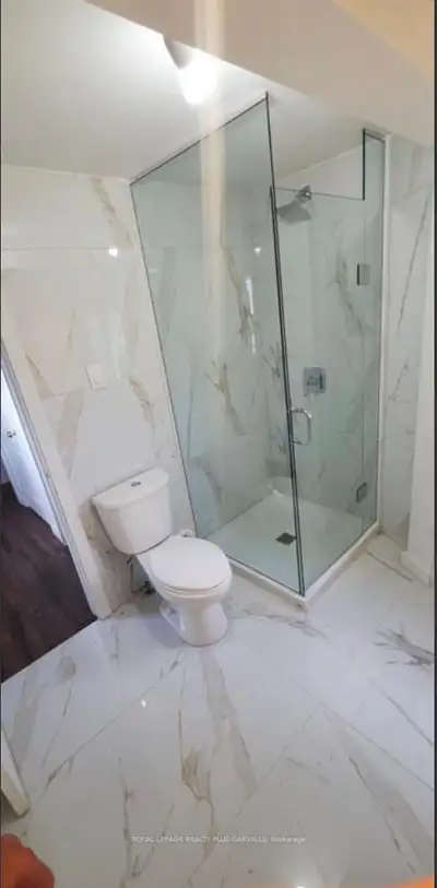 South East Oakville 1 bedroom unit (2 bdrm avail as well), View more