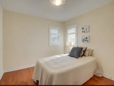 Private Room for Single Girl for rent