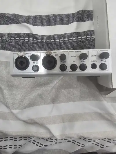 KOMPLETE AUDIO 6 USB audio interface, View more