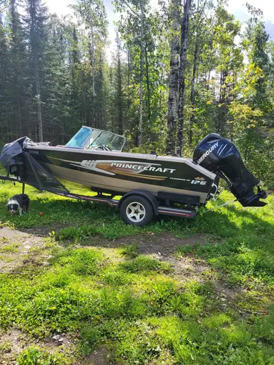 I’m selling my 2010 prince craft platinum se, the boat is 17.6’ long and has a 150 hp mercury on the...
