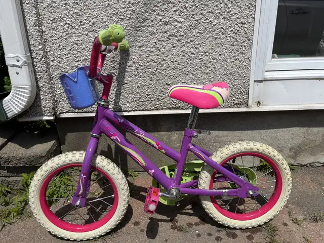 Bicyclette Enfant Fille 14 pouces in Kids in Laval / North Shore - Image 2