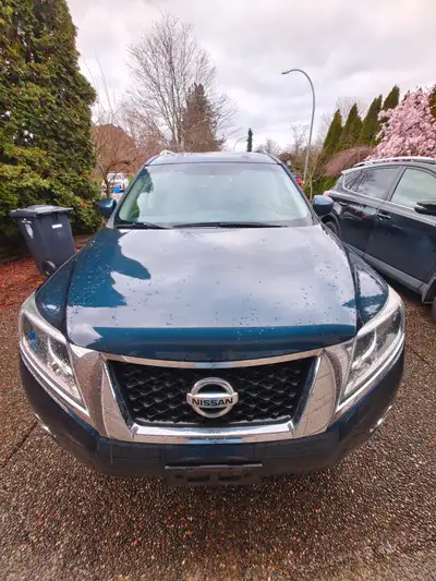 CLEAN TITLE NO ACCIDENT BC LOCAL CAR no smoking, no pet. clean inside & outside 2015 PATHFINDER 3.5L...