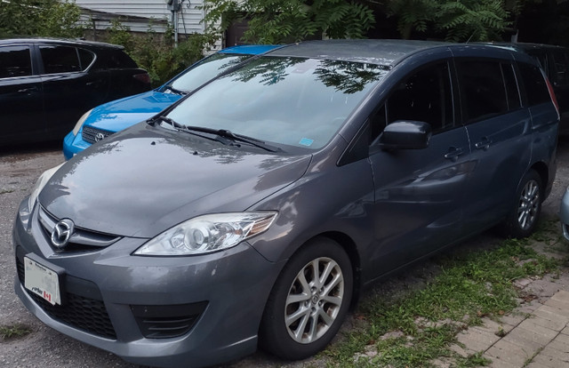 2010 Mazda5, low kms, ice cold air! Seats six. Rare manual! in Cars & Trucks in Kitchener / Waterloo