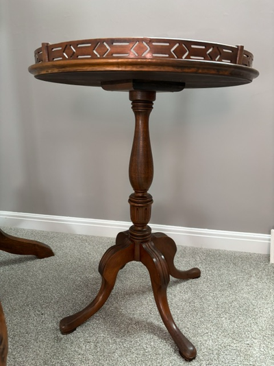VINTAGE WALNUT PWDISTAL TABLE, View more