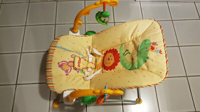 Like New Rocking Baby Bouncer in Playpens, Swings & Saucers in Mississauga / Peel Region - Image 4