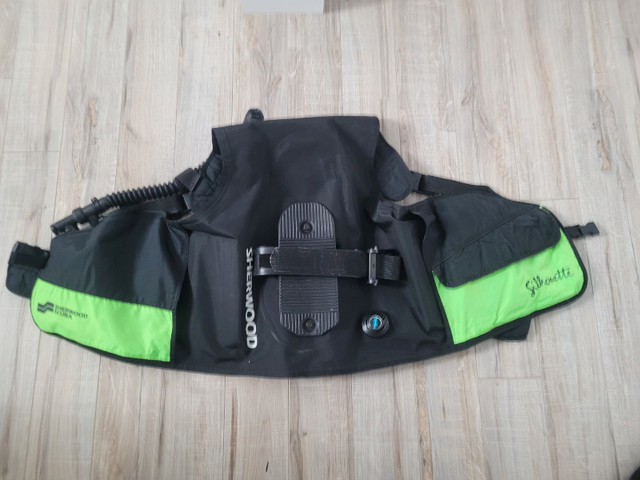 Veste de plongée ( BCD ) Sherwood , XL dans Sports nautiques  à Longueuil/Rive Sud - Image 3