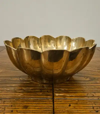 VTG ART DECO SCALLOPED HEAVY BRASS BOWL, View more