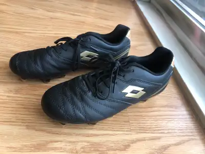 Cleats, new condition, only wore couple of times, View more