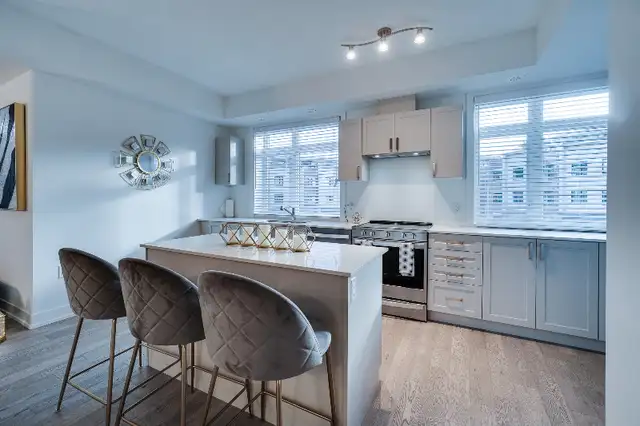 Townhouse  Available in Land for Sale in Mississauga / Peel Region - Image 7