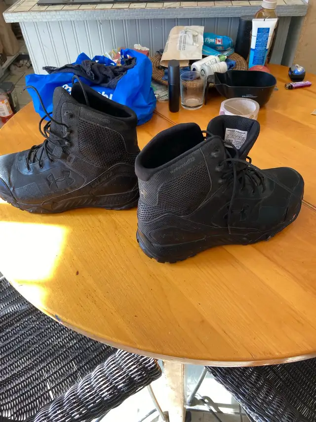 bottes d’hiver in Men's Shoes in Laval / North Shore - Image 7