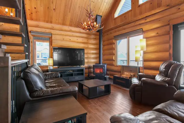 Chalet de luxe a vendre au Valinouët in Condos for Sale in Saguenay - Image 4