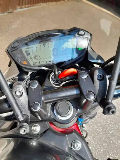 Selling as I no longer enjoy due to crappy Toronto traffic. Bike is great. I'm 5'1 female and previo...