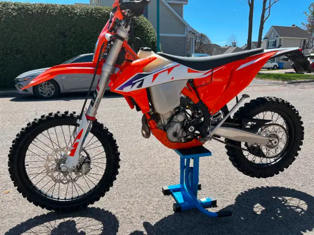 Moto KTM 350 EXC F 2023 in Dirt Bikes & Motocross in Laval / North Shore - Image 10