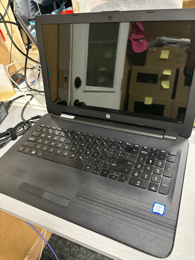 HP Notebook - 15-ay068ca (ENERGY STAR) i7 core - 6500U Black  in Laptops in Cambridge - Image 4