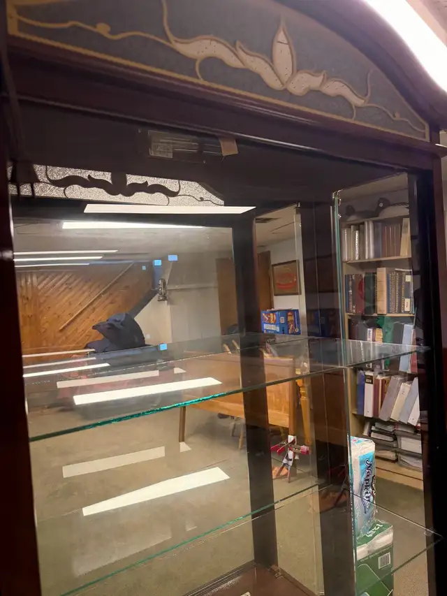 Glass Display / Curio Cabinet – Tall Wood Cabinet with Lighting in Hutches & Display Cabinets in Kingston - Image 6