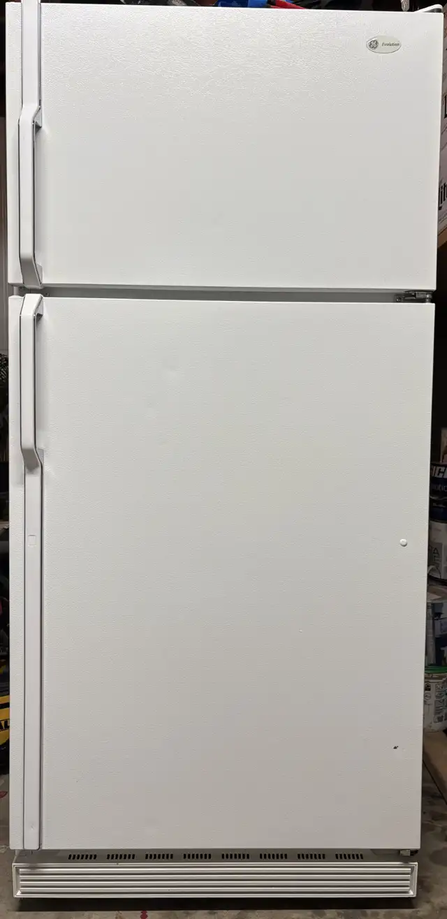 Refrigerateur in Refrigerators in Sherbrooke - Image 2