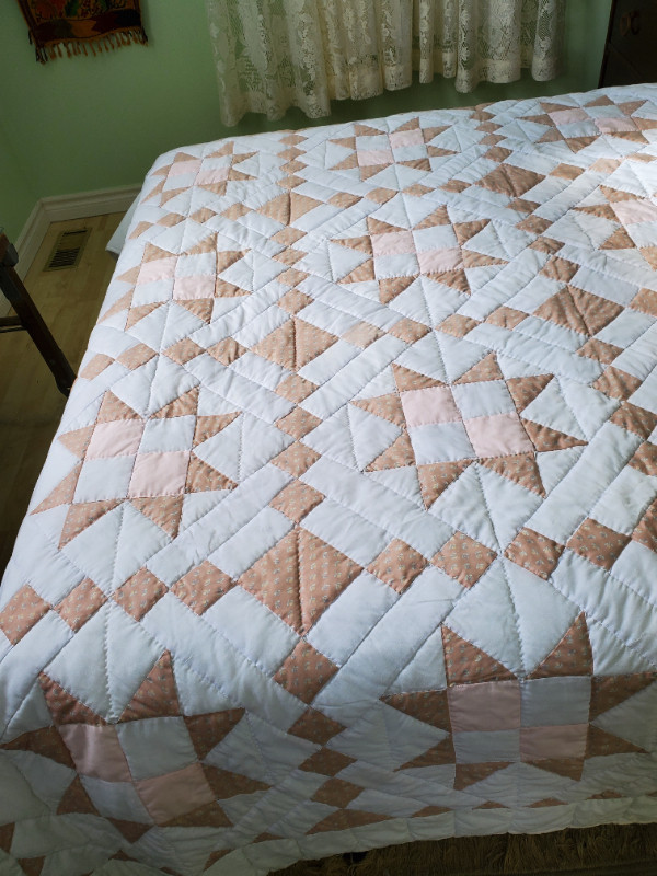 Double bed handmade quilt in Bedding in New Glasgow