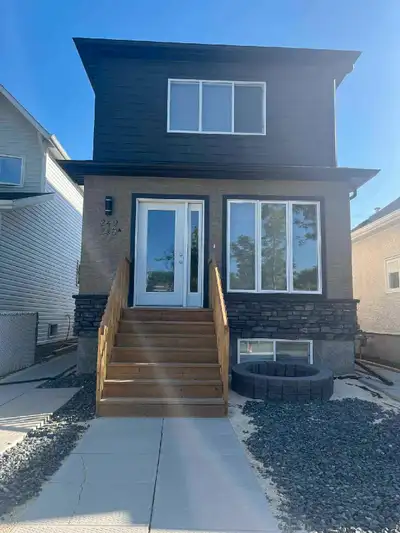 HOUSE for Rent located in West Kildonan. ✨FEATURES (MAIN SUITE) -3 beds, 2.5 baths -Bright, open-con...