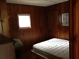Lake front 2 bedroom cabin on Kootenay lake in British Columbia in Canada - Image 6