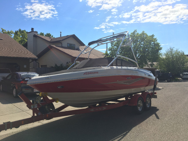 Exclusive boat in Powerboats & Motorboats in Calgary - Image 2