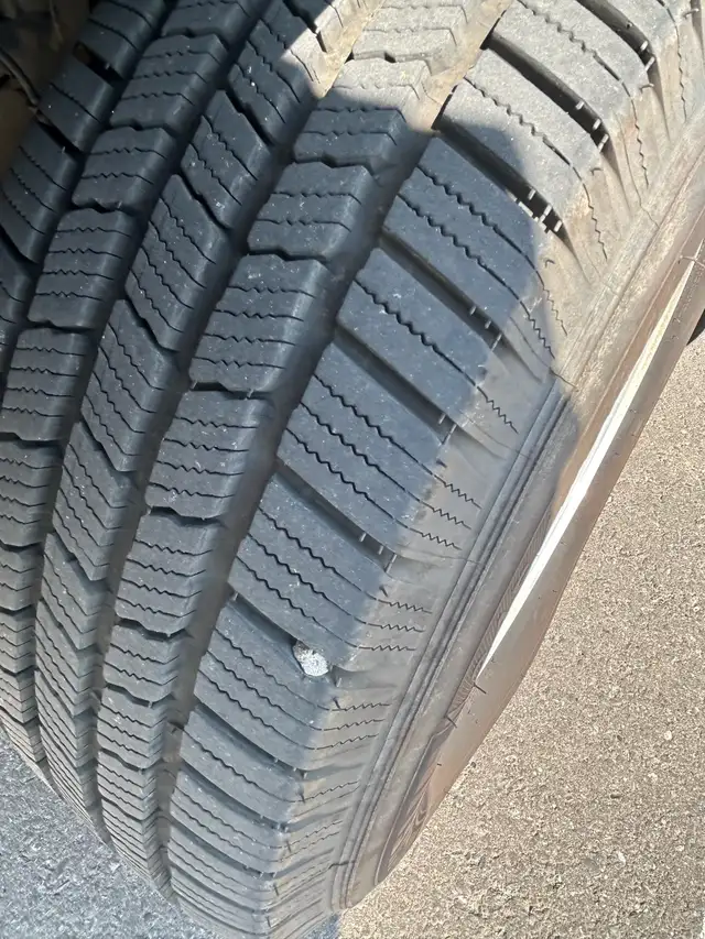 2009 Mazda B4000547508118619443205