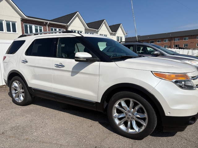 2012 Ford Explorer LTD in Cars & Trucks in Peterborough