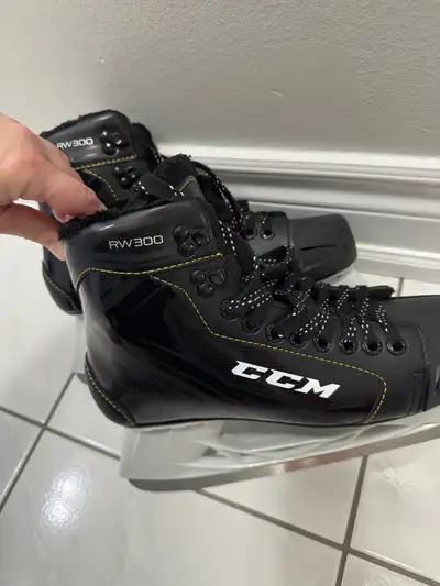 Mens skates, View more