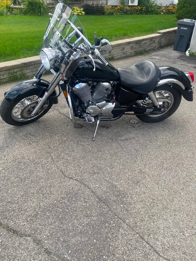 Honda Shadow VT750 Ace Deluxe $2500 (Nego) in Street, Cruisers & Choppers in Laval / North Shore - Image 3