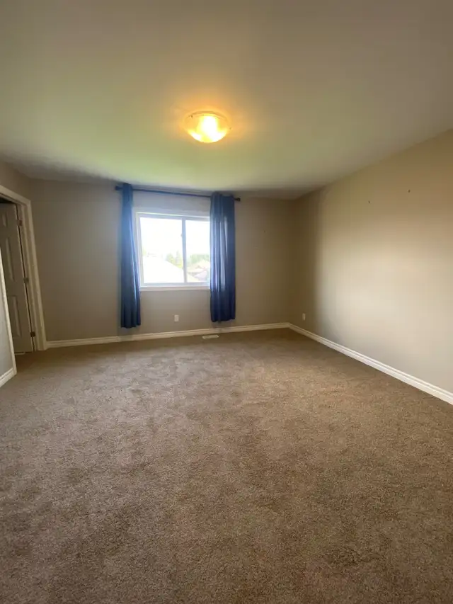 32 Ledgerock Court - 2 Bedroom, 2 Story in Long Term Rentals in Belleville - Image 7