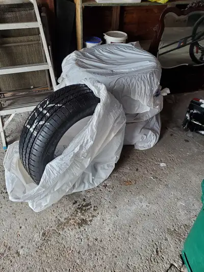 Selling set of 4 barely used Yokohama Geolander G91 tires that came off a new Subaru Forrester. Have...