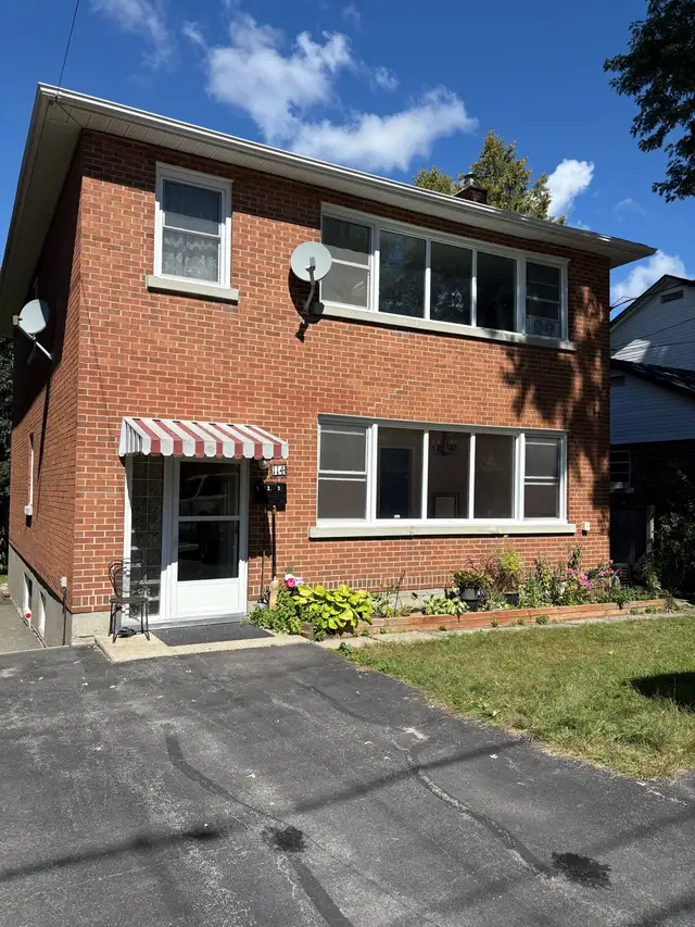3 bedroom 1 bathroom apartment for rent