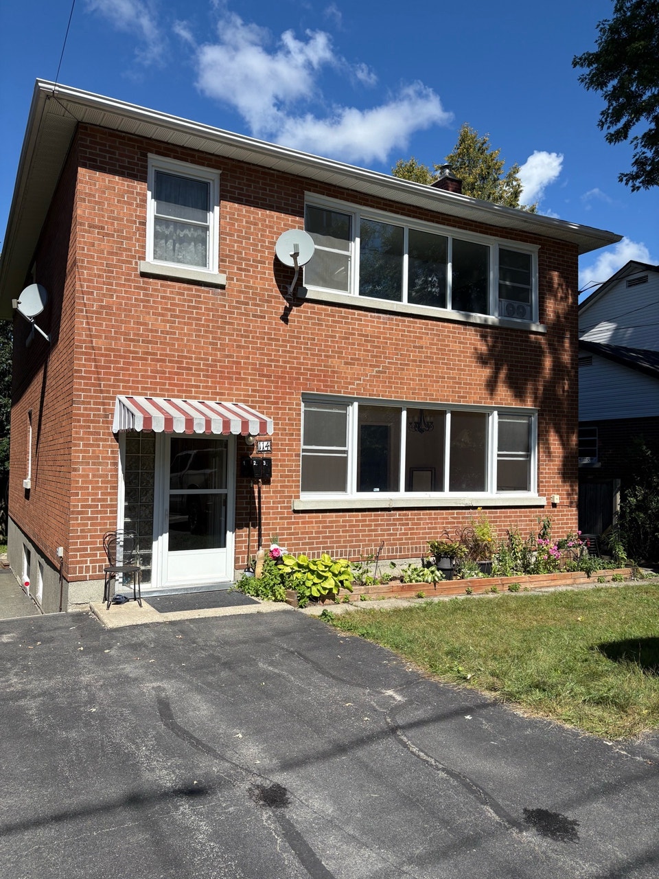 3 bedroom 1 bathroom apartment for rent 1