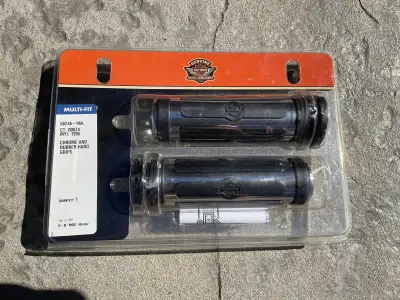 HD Chrome and Rubber Hand Grips - New Part# 56246-96A