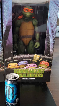 NECA Teenage Mutant Ninja Turtles 1/4 Scale Michaelangelo 
