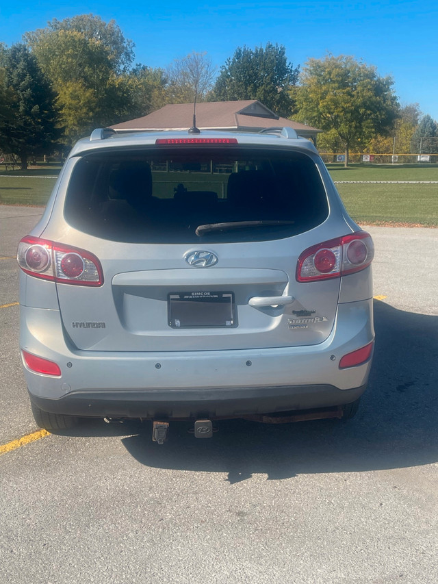 Hyundai/Santa Fe 2010 in Cars & Trucks in Norfolk County - Image 4