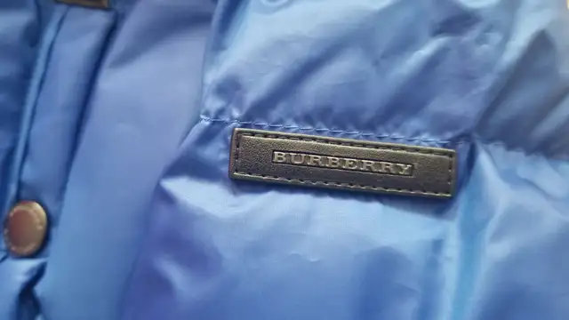 Burberry Children Down-filled Hooded Puffer Jacket *Brand New* in Kids & Youth in Markham / York Region - Image 9