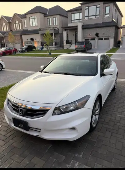 2011 Honda Accord V6 Manual Leather, Sunroof and Premium Sound System Pulls strong and shifts smooth...