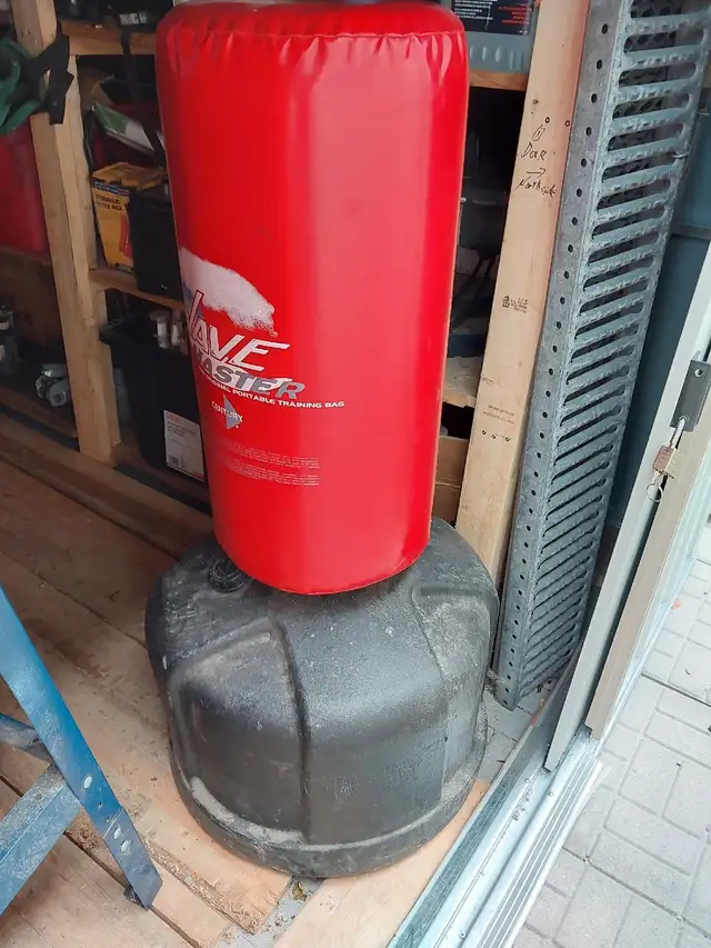 Wavemaster heavy punching  bag63660983262209120