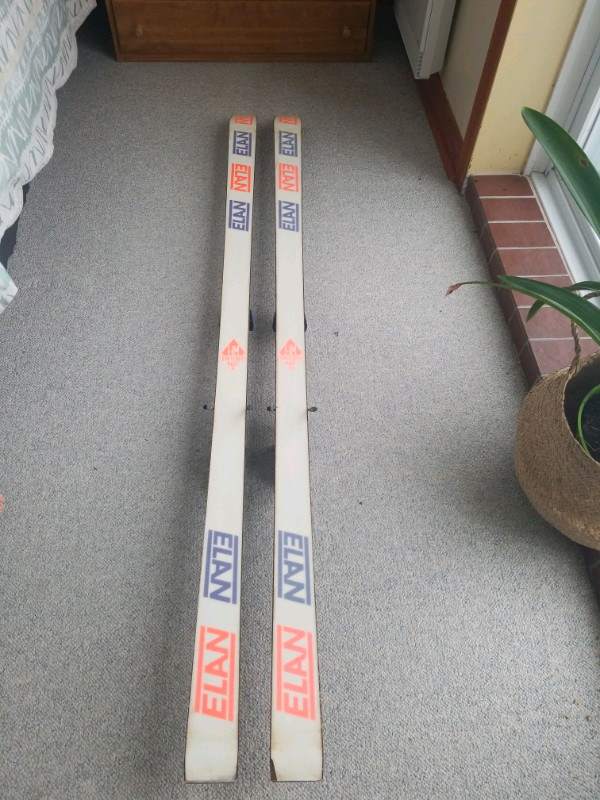 Ski alpin ELAN BOSS CX vintage 185 cm dans Ski  à Ville de Montréal - Image 2