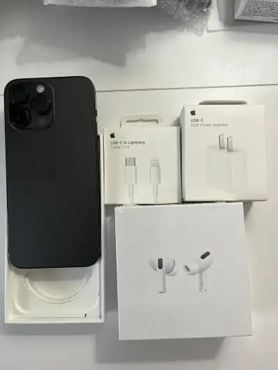 iPhone 14 Pro Max 256gb 98% btry **AirPods/Charger + Delivery**, View more