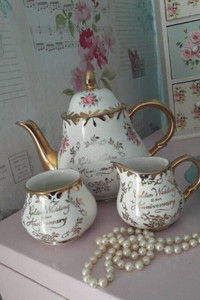 Golden wedding Anniversary tea set, Arthur Wood Chatsworth teapo