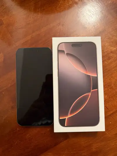 iPhone 16 Pro Max Titane Sable 1 TB COMME NEUF + case cuir, View more