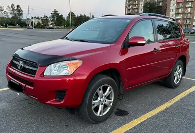 No accidents Very low mileage Comes with: Winter tires and steel wheels Class 2 trailer hitch (1-1/4...