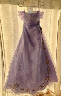 Beautiful Whimsical Light Purple Prom / Bridesmaid Dress